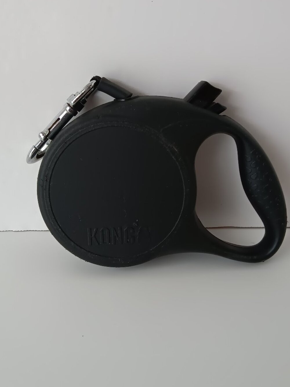 Kong Retractable Pet Leash - 16 ft long